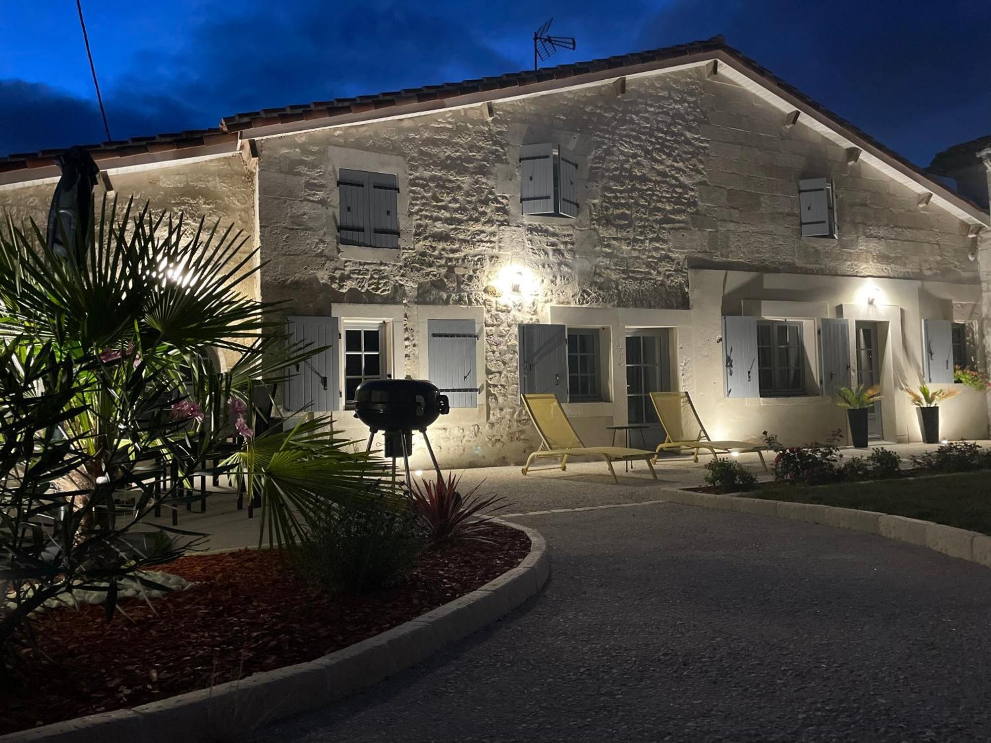 Gite La Rive Gauche Saint-Meme-les-Carrieres Экстерьер фото